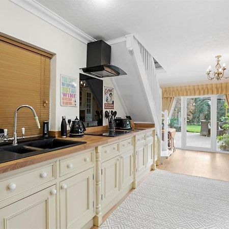 Apartamento The Corner House, 36, Broadway Road, Evesham Exterior foto