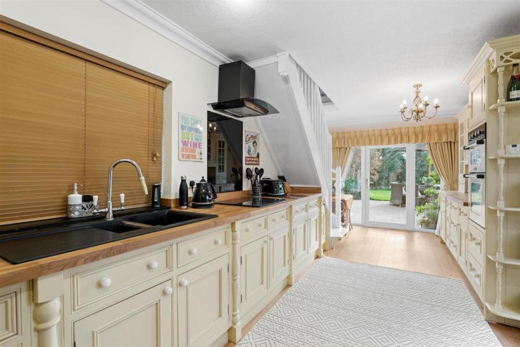 Apartamento The Corner House, 36, Broadway Road, Evesham Exterior foto