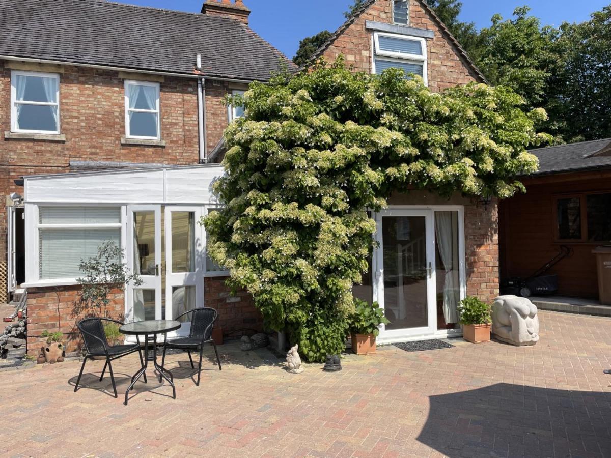 Apartamento The Corner House, 36, Broadway Road, Evesham Exterior foto